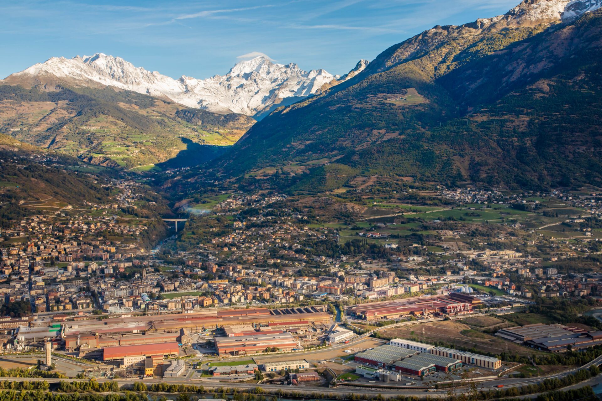 Werk Cogne Acciai Speciali aus der Vogelperspektive